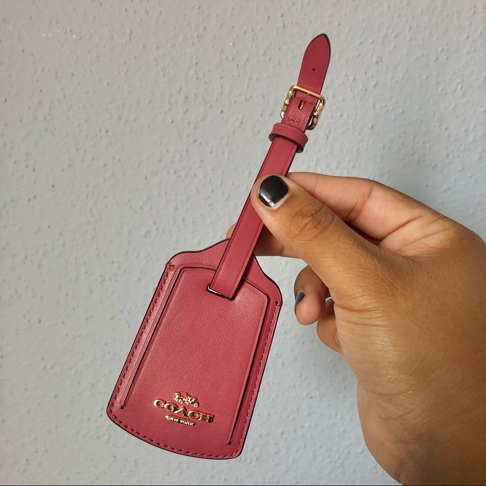 Coach tag
